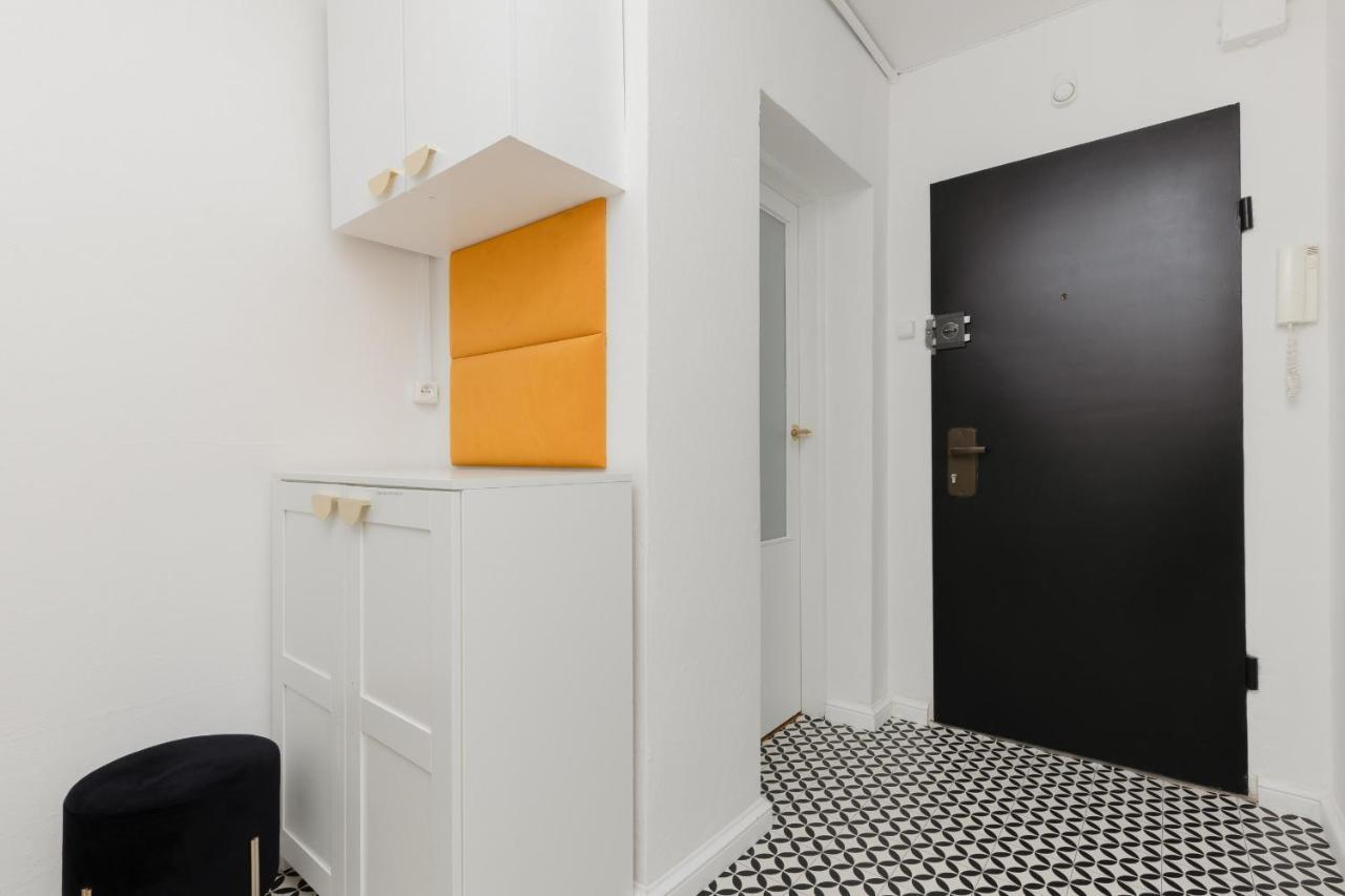Center Skylines By Renters Apartment *